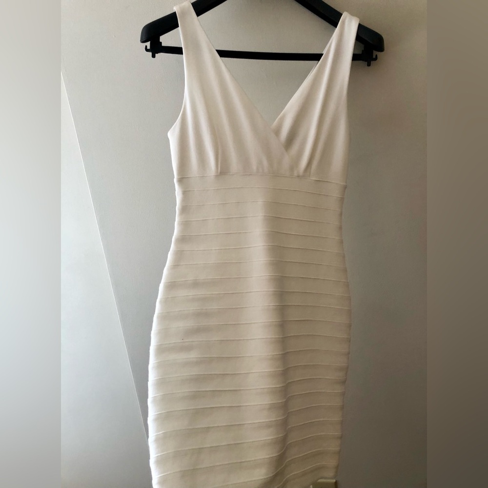 Express White V-Neck Sleeveless Bodycon Dress